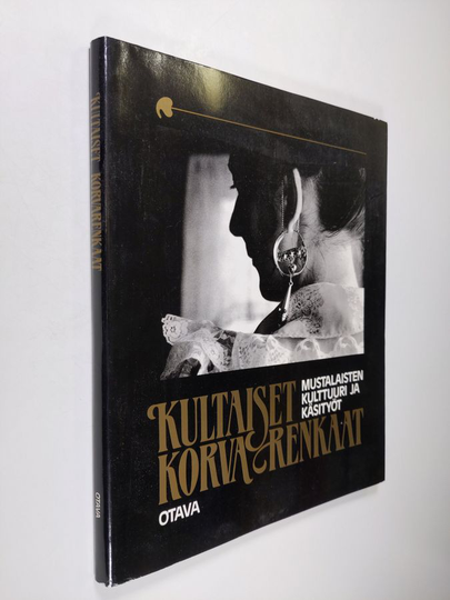 Tenho Aaltonen (toim.) : Kultaiset korvarenkaat : mustalaisten kulttuuri ja käsityöt