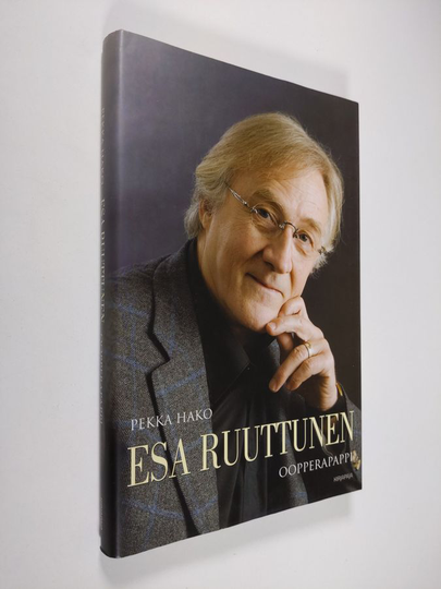Pekka Hako : Esa Ruuttunen : oopperapappi