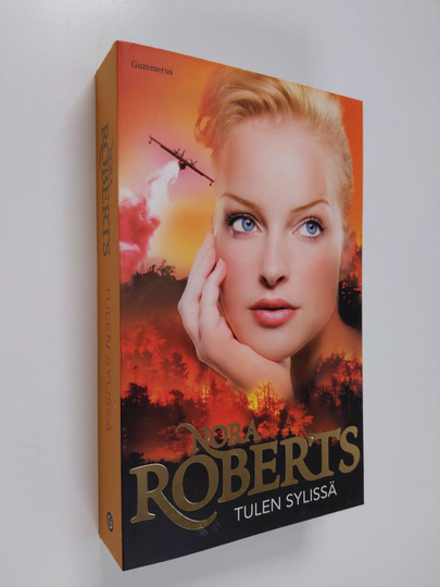 Nora Roberts : Tulen sylissä