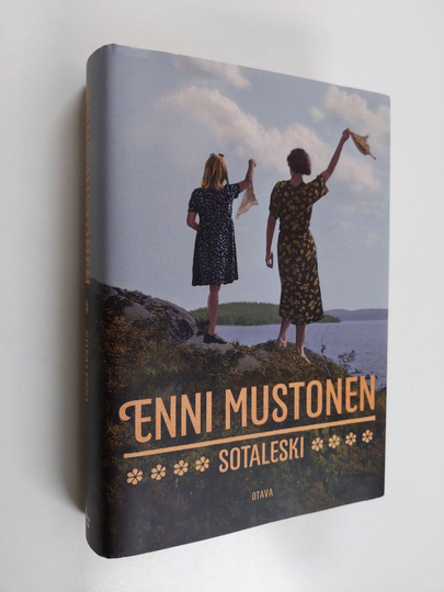 Enni Mustonen : Sotaleski