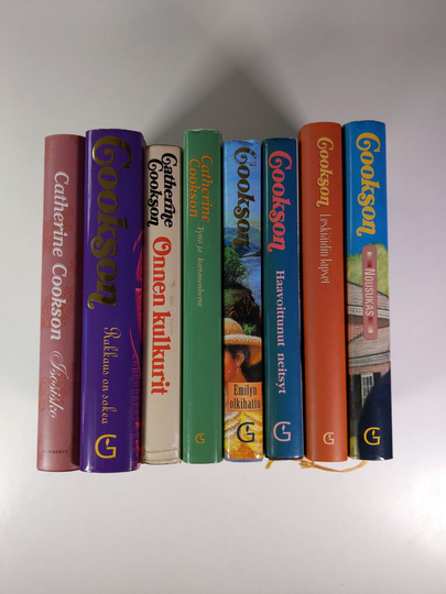 Catherine Cookson : Cookson -paketti (8 kirjaa) : Isosisko ; Rakkaus on sokea ; Emilyn olkihattu ; Tyttö ja kartanonherra ; Onnen kulkurit ; Nousukas