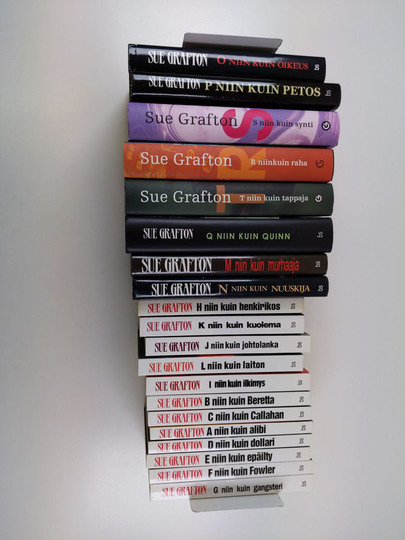 Sue Grafton : Kinsey Millhone setti A-T (20 kirjaa, sisältää kaikki suomennetut osat)