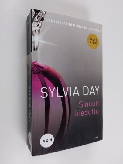 Sylvia Day : Sinuun kiedottu
