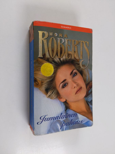 Nora Roberts : Jumalainen pahuus