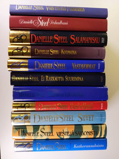 Danielle Steel : Danielle Steel -paketti (11 kirjaa)